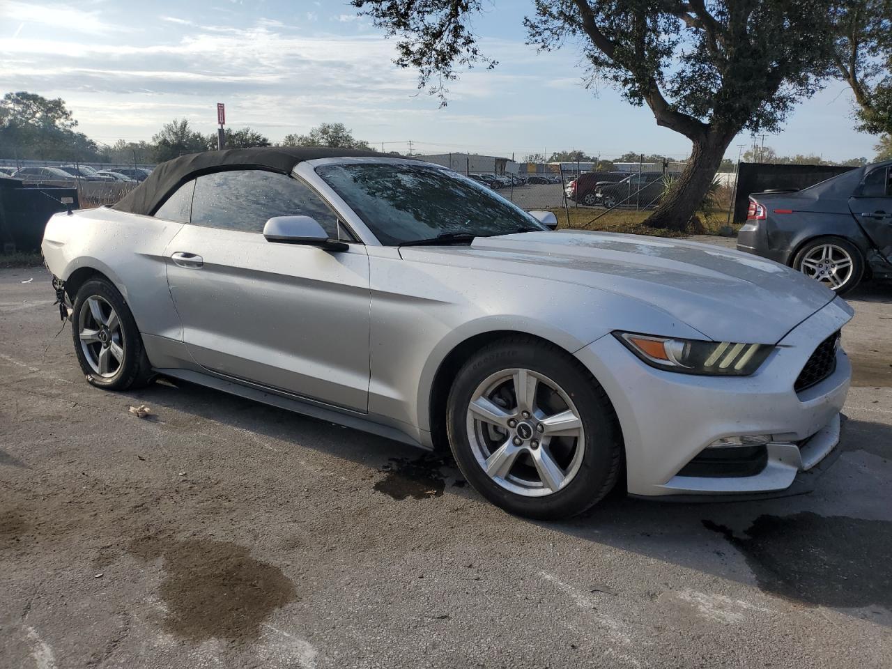 2015 Ford Mustang - Image 4