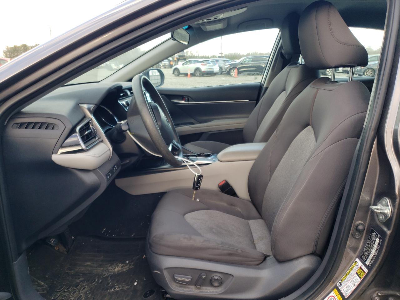 2019 Toyota Camry L - Фото 7