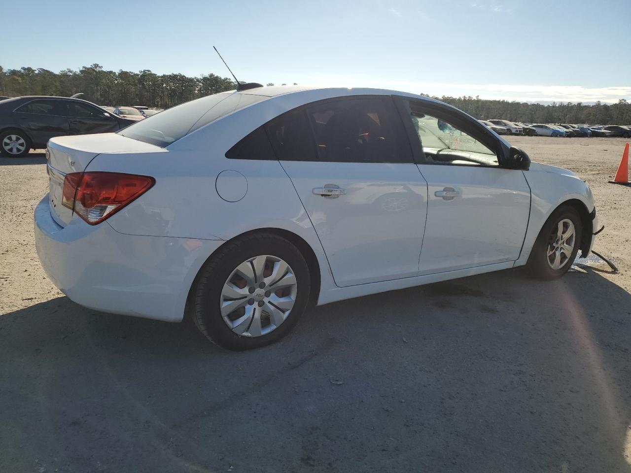 2015 Chevrolet Cruze Ls - Фото 3