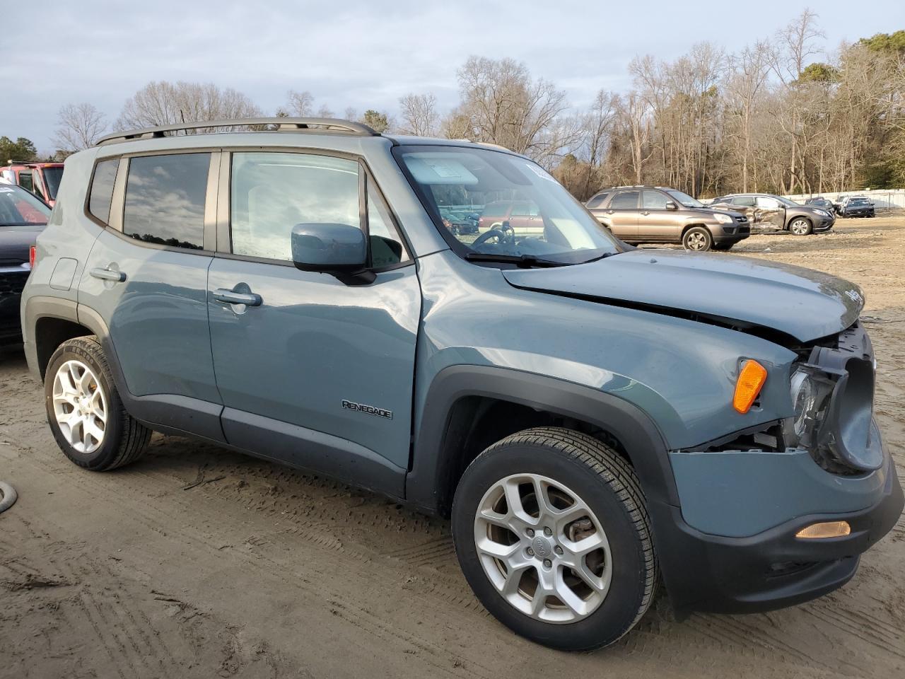 2018 Jeep Renegade Latitude - Image 4