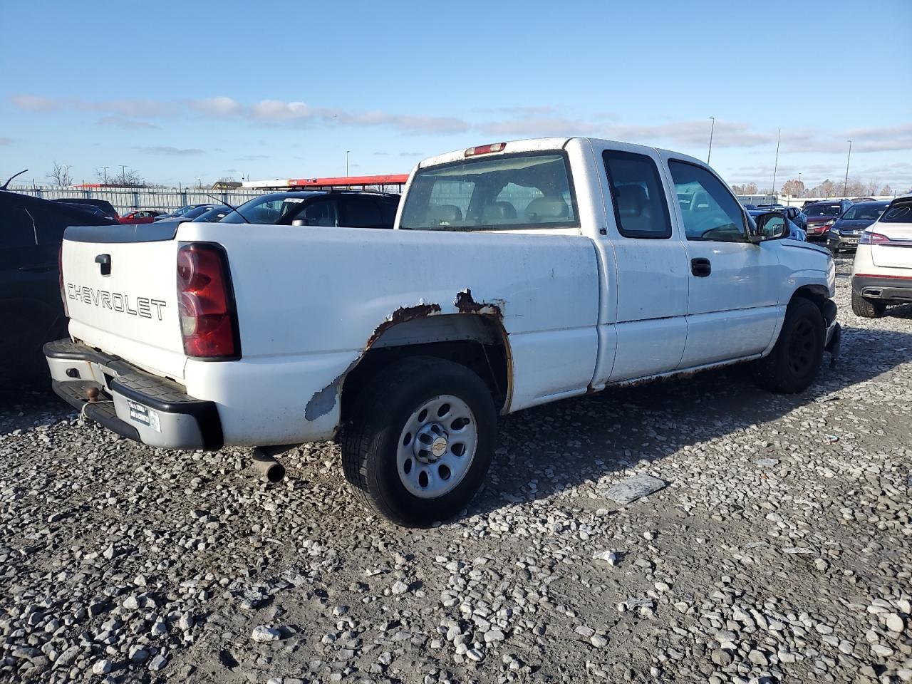 2005 Chevrolet Silverado C1500 - Фото 3