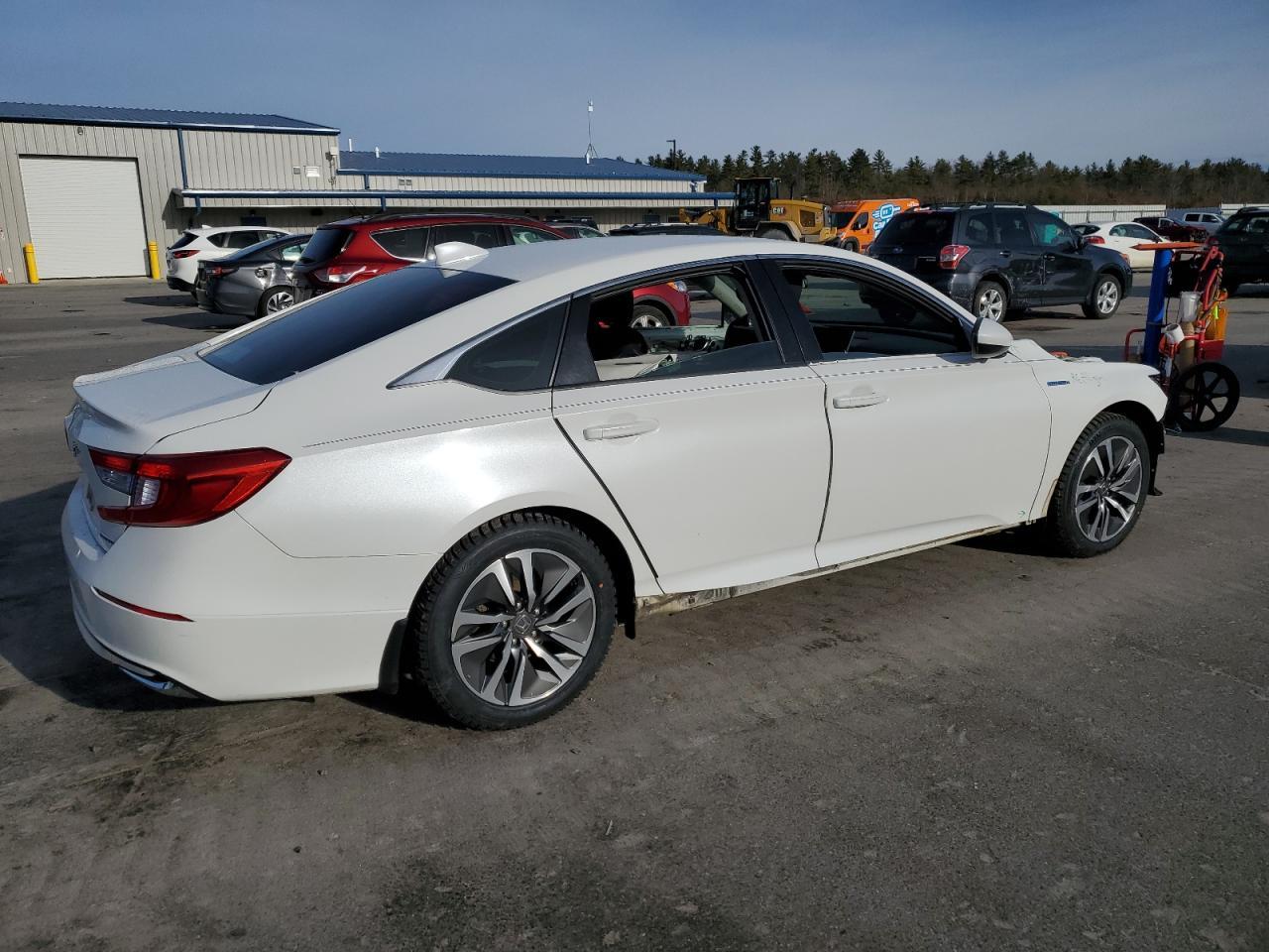 2020 Honda Accord Hybrid - Image 3