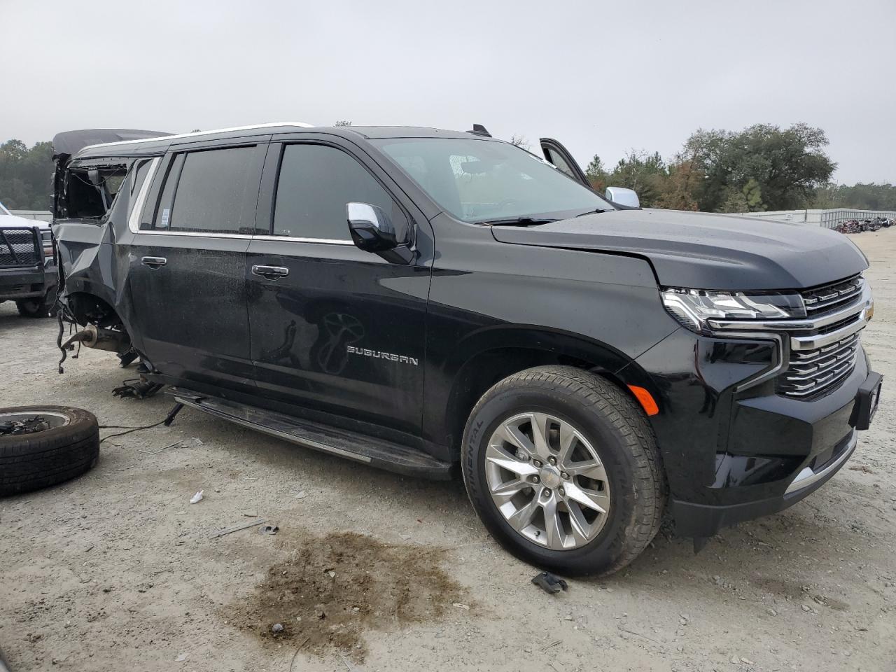 2023 Chevrolet Suburban C1500 Premier - Фото 4