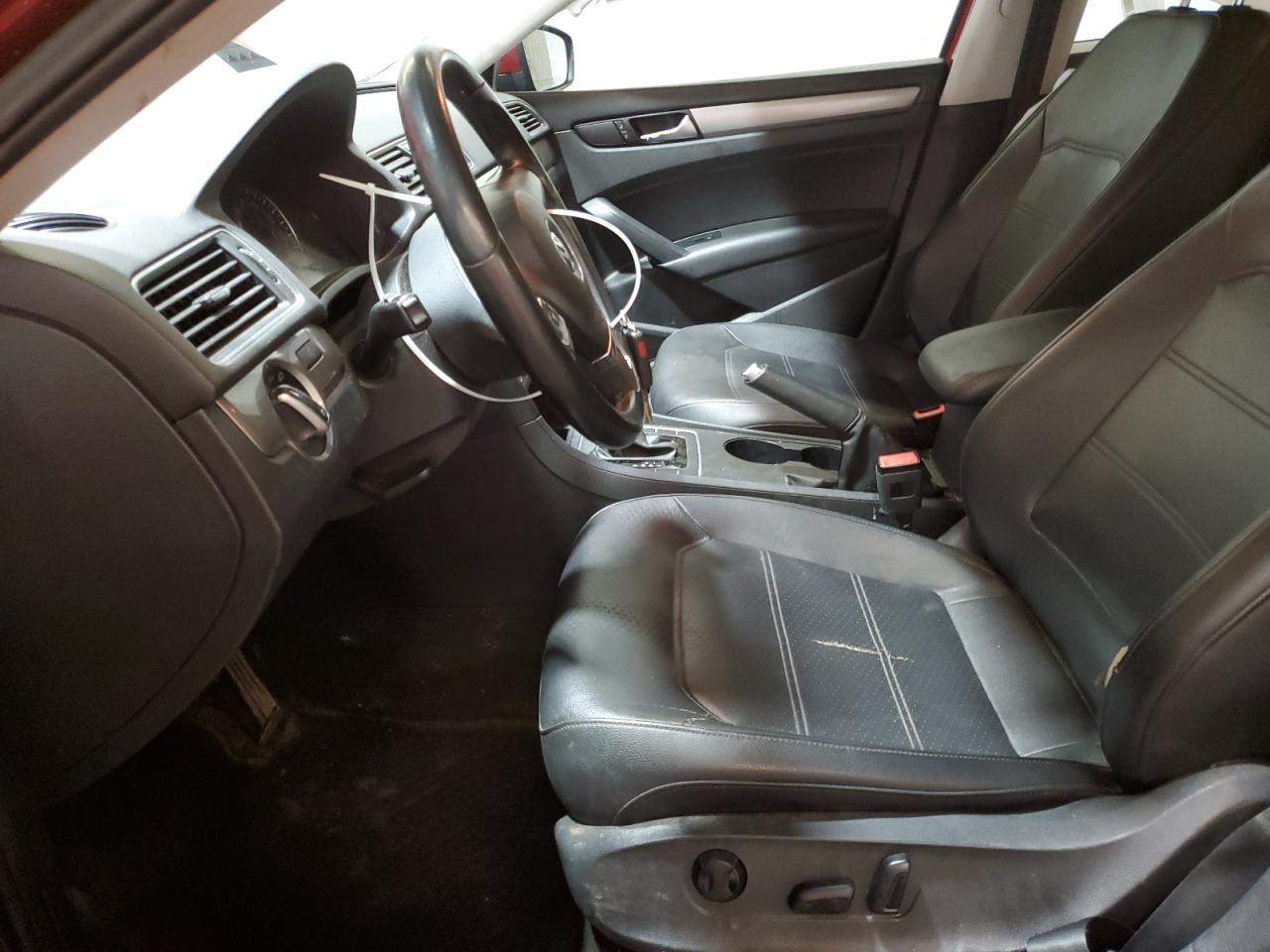 2015 Volkswagen Passat S - Image 7