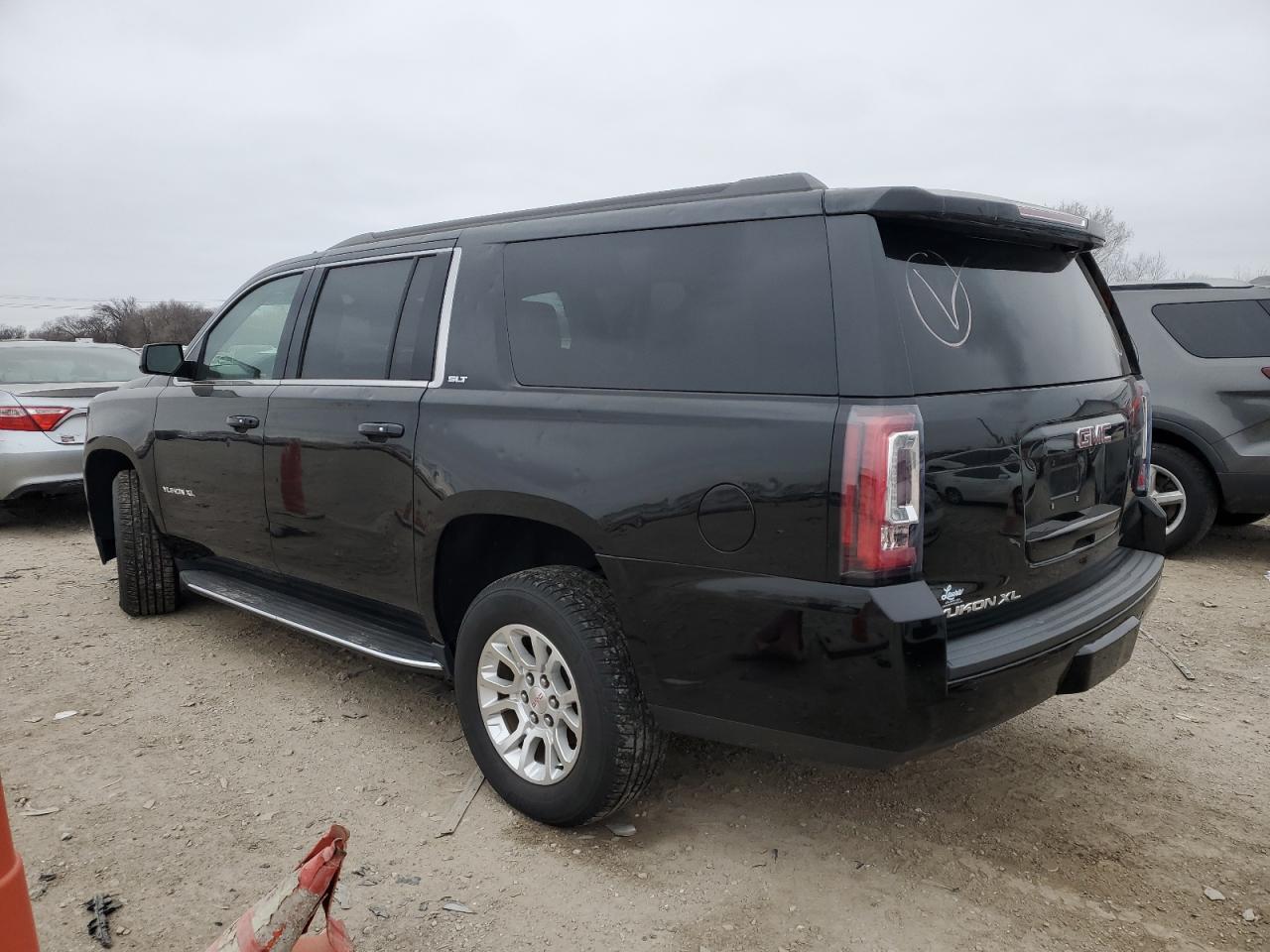 2019 GMC Yukon Xl K1500 Slt - Фото 2