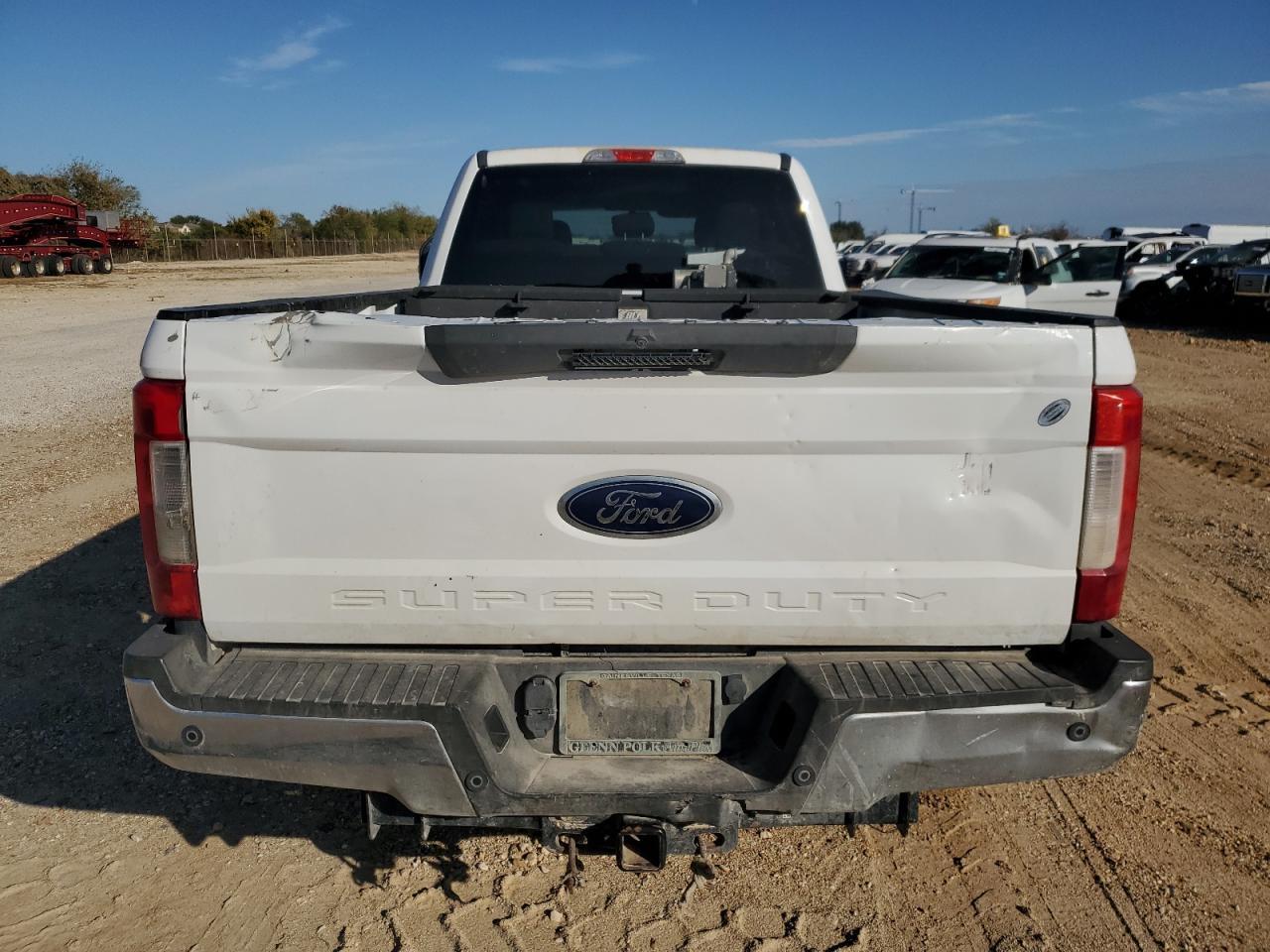 2019 Ford F250 Super Duty - Фото 6
