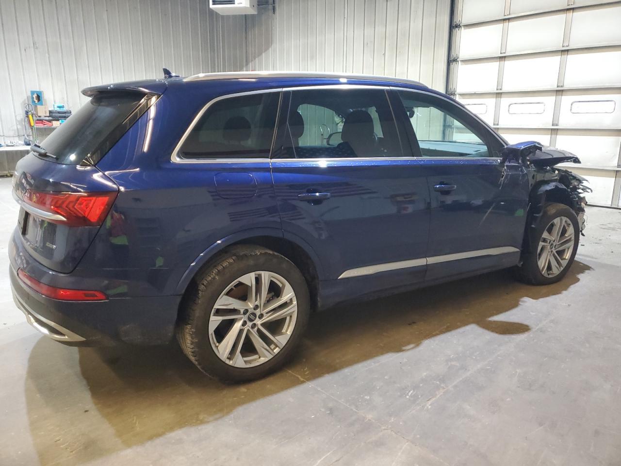 2022 Audi Q7 Premium Plus - Image 3