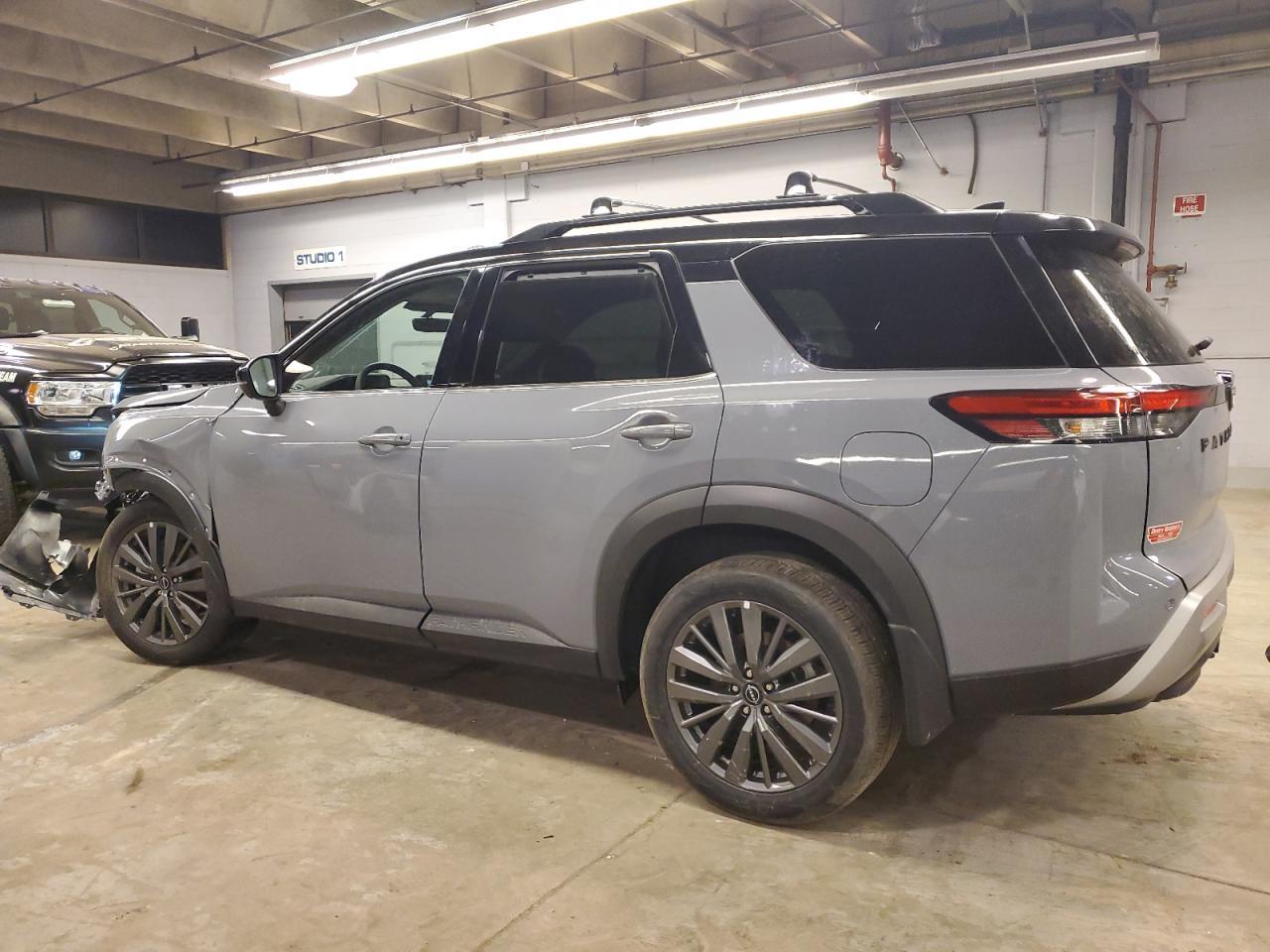 2024 Nissan Pathfinder Sl - Фото 2