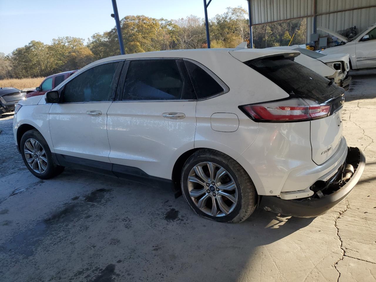 2019 Ford Edge Titanium - Image 2