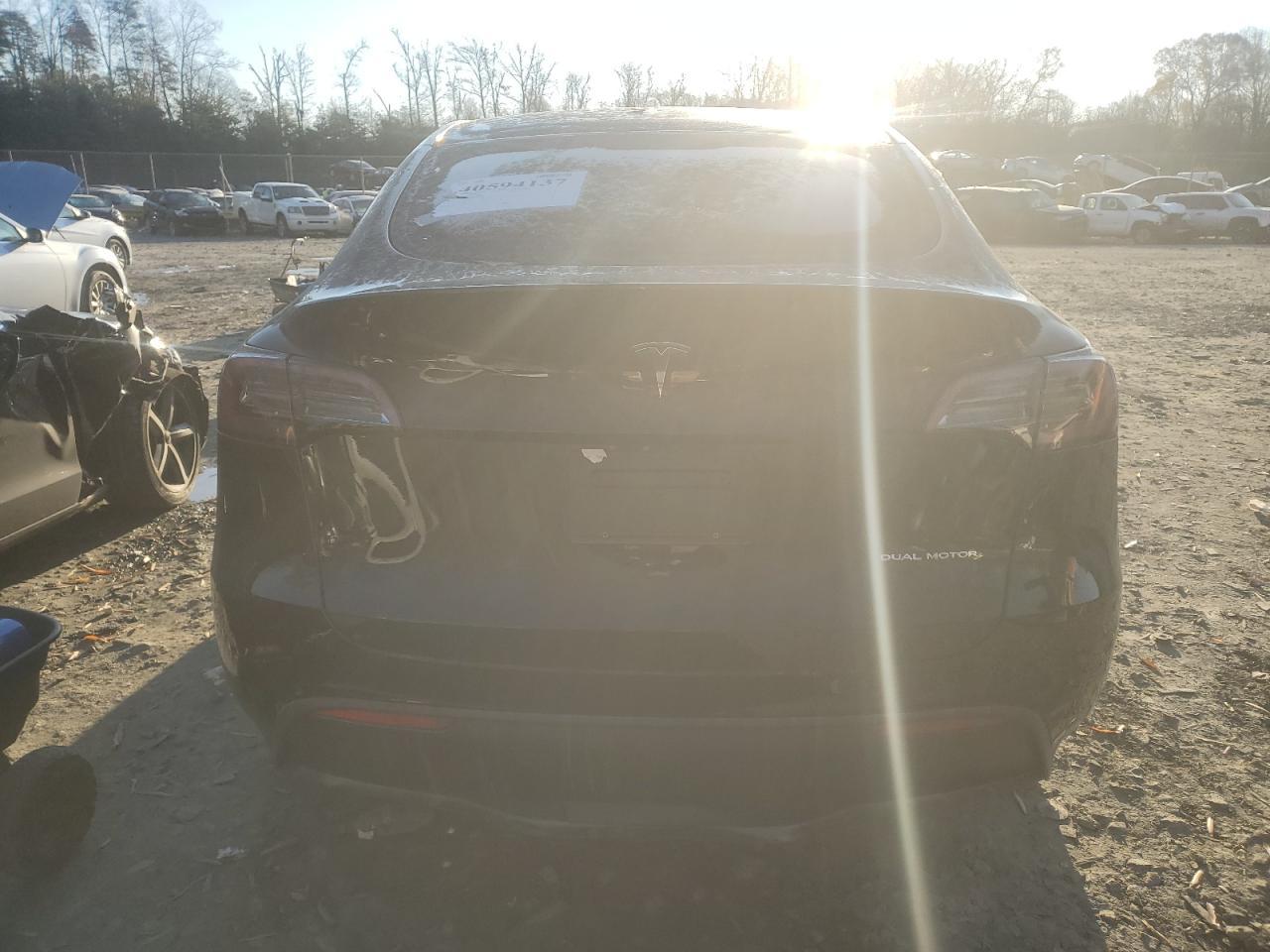 2024 Tesla Model Y - Фото 6