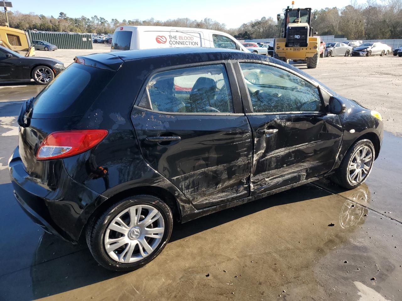 2013 Mazda Mazda2 - Фото 3