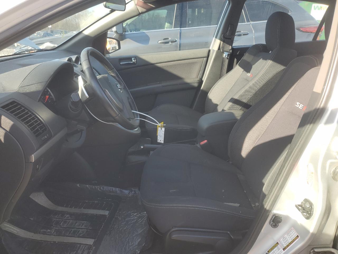 2011 Nissan Sentra Se-R - Фото 7