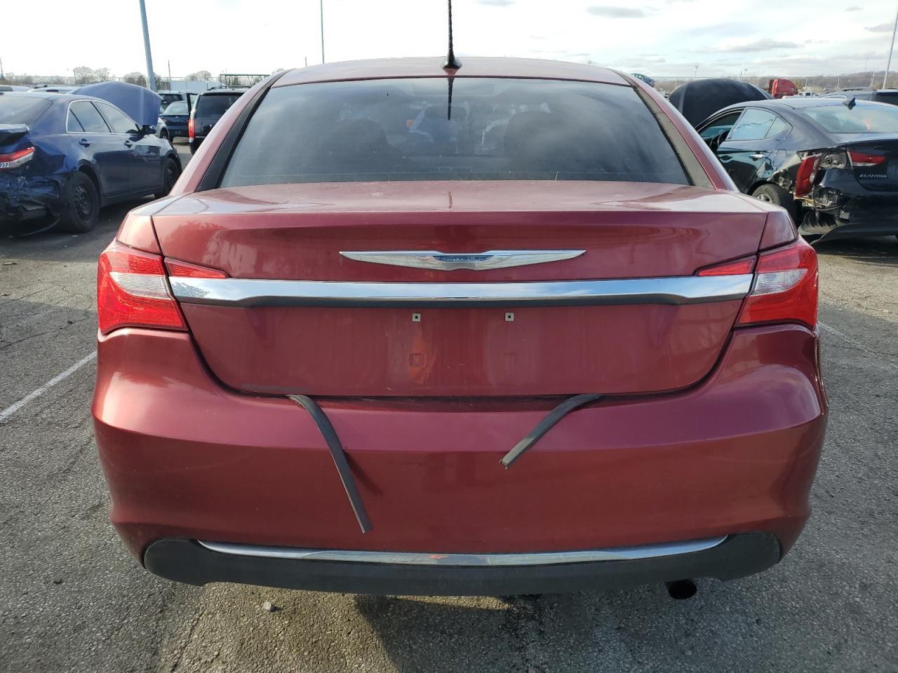 2014 Chrysler 200 Lx - Image 6