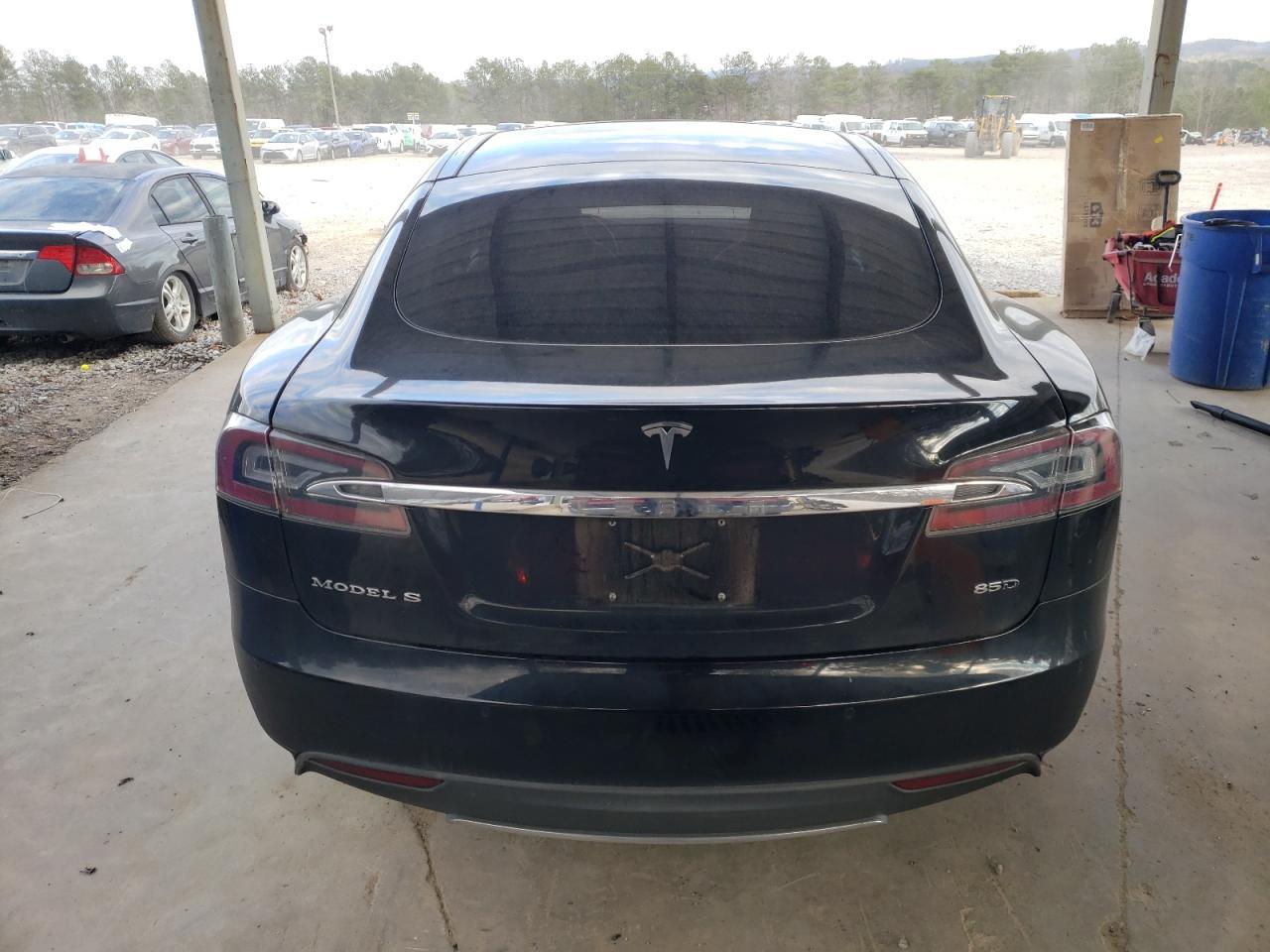 2015 Tesla Model S 85D - Фото 6