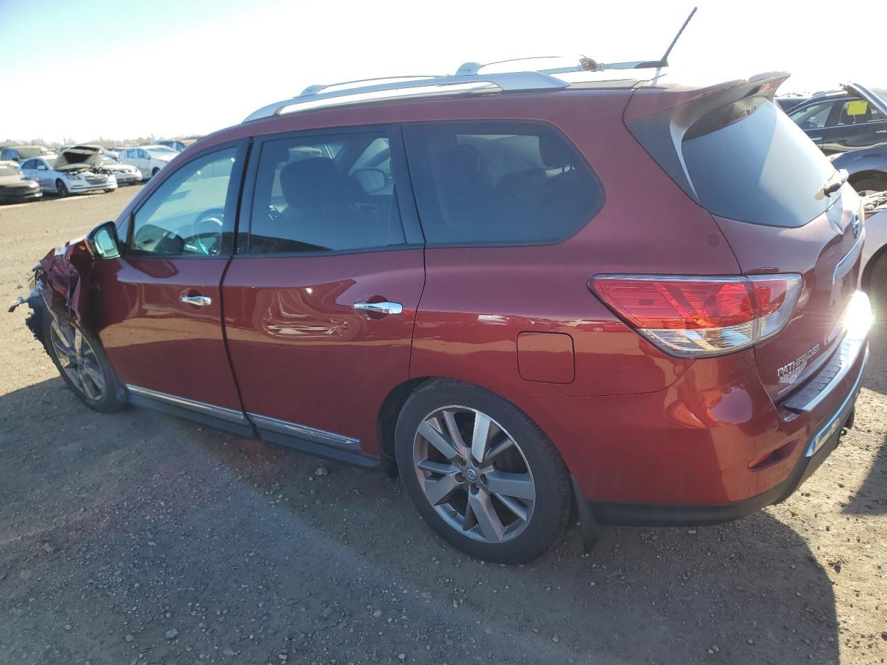 2014 Nissan Pathfinder S - Фото 2