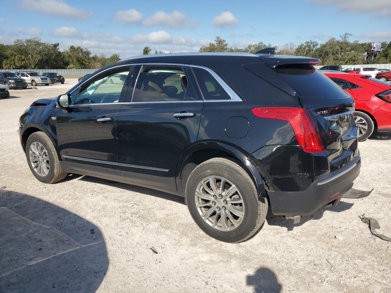 2017 Cadillac Xt5 Luxury - Фото 2