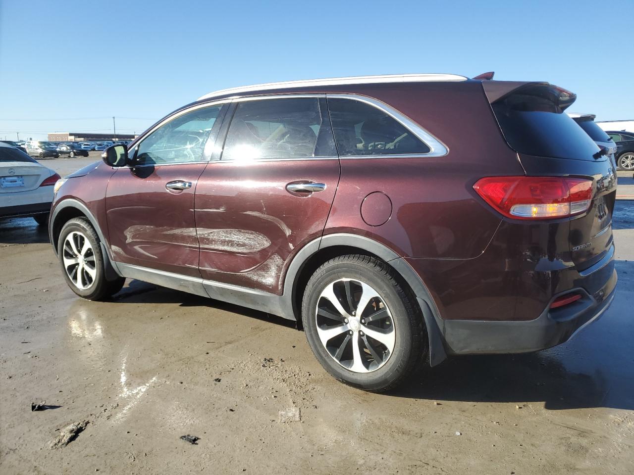 2016 Kia Sorento Ex - Image 2