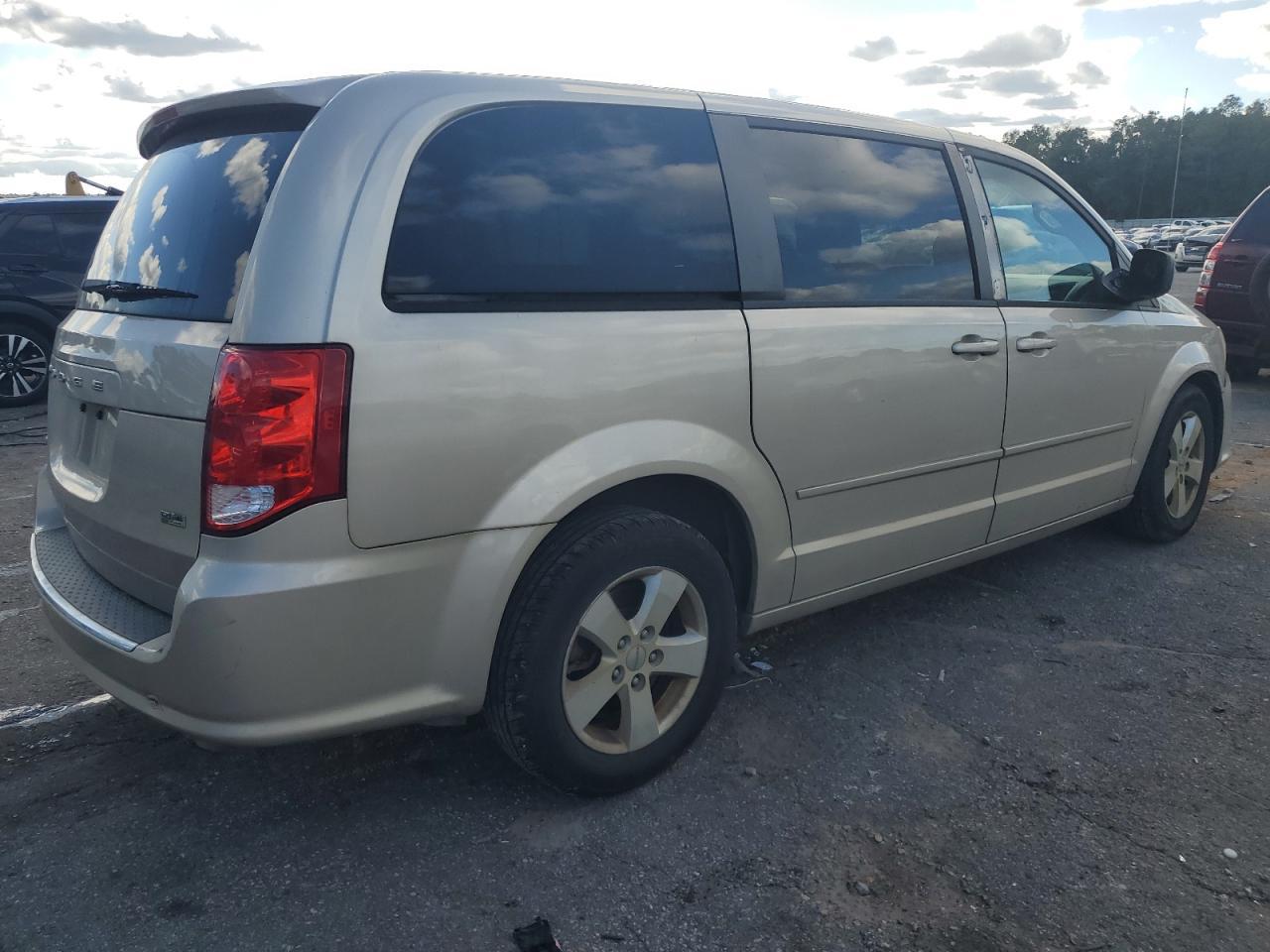 2013 Dodge Grand Caravan Se - Image 3