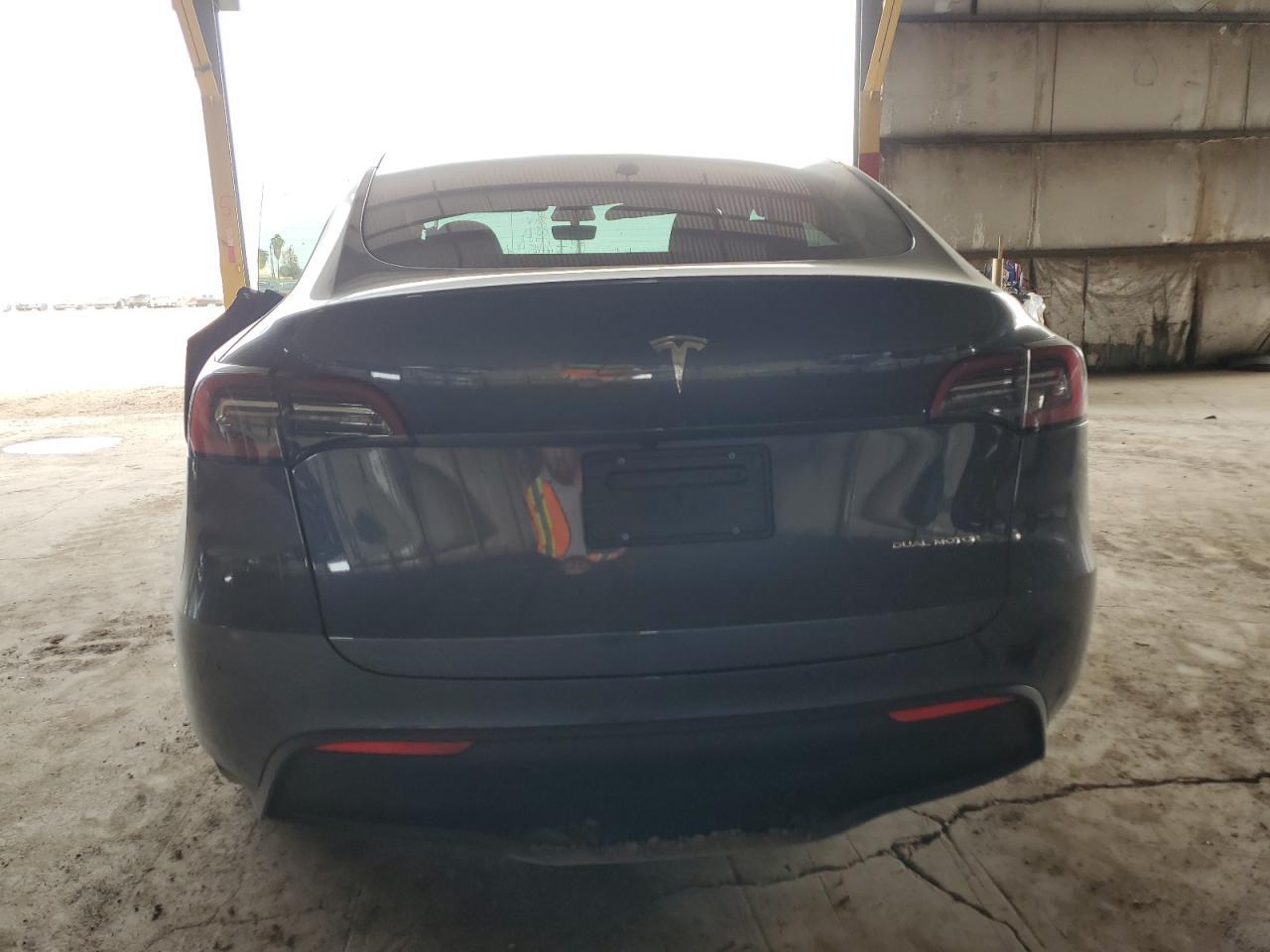 2023 Tesla Model Y - Фото 6