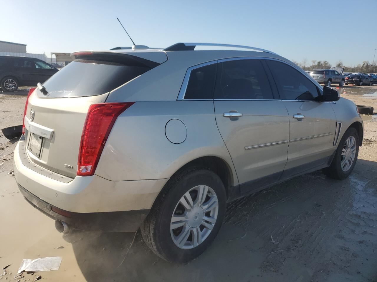 2016 Cadillac Srx Luxury Collection - Image 3