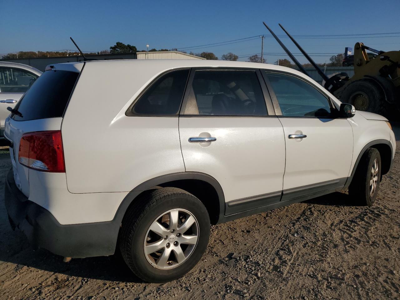 2011 Kia Sorento Base - Фото 3