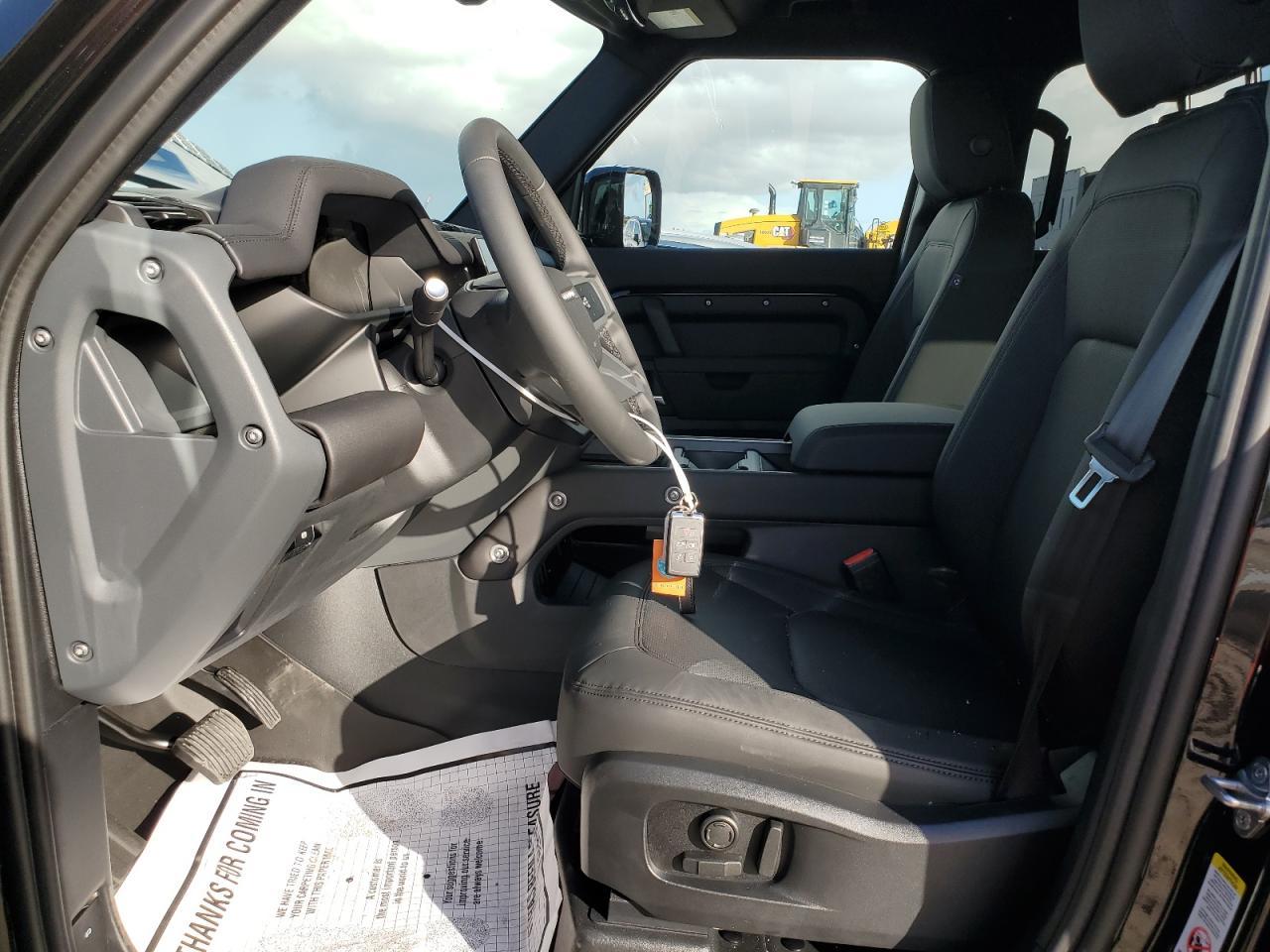 2025 Land Rover Defender 110 S - Image 7