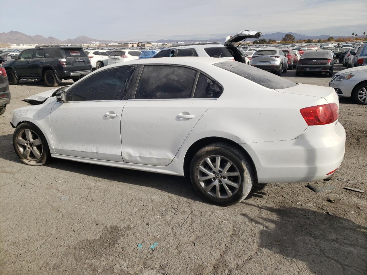 2013 Volkswagen Jetta Se - Image 2