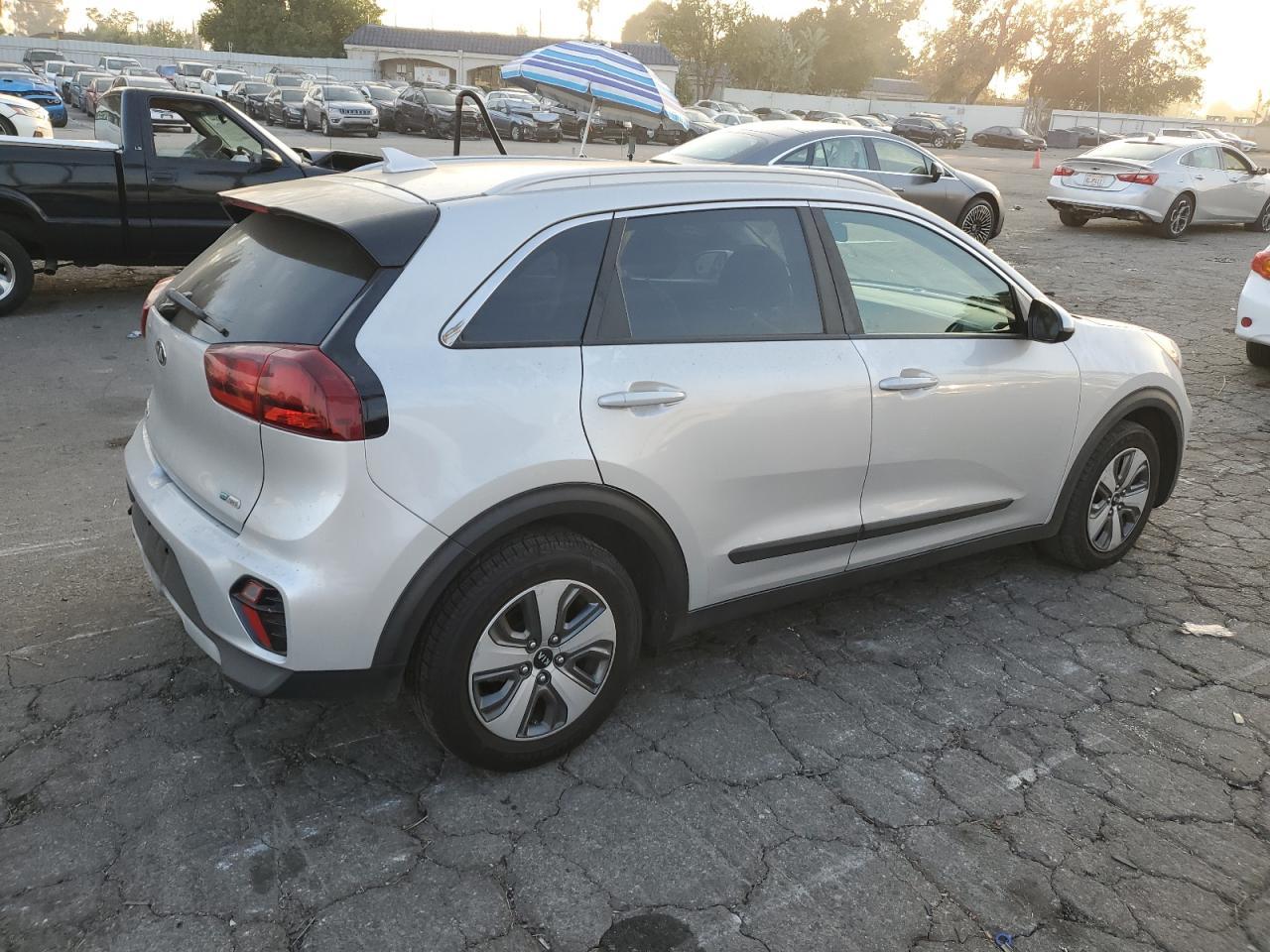 2020 Kia Niro Lx - Фото 3