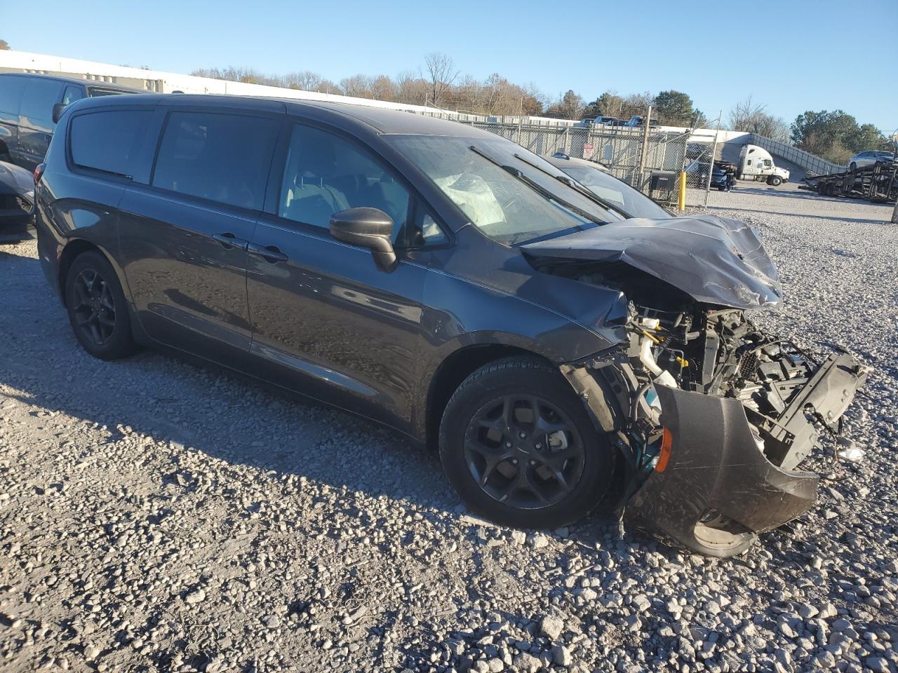 2018 Chrysler Pacifica Touring Plus - Image 4