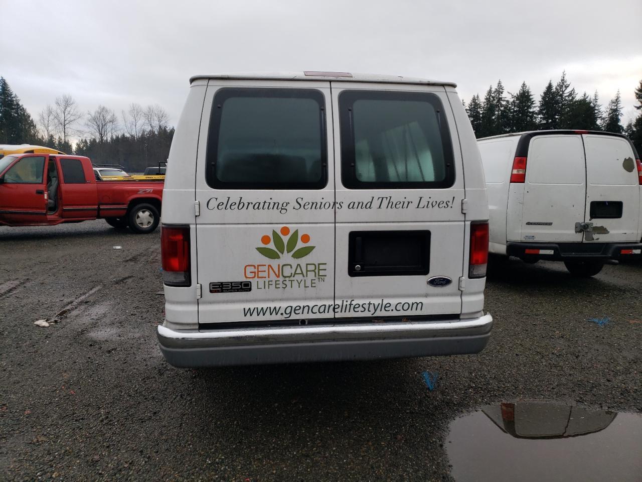 2002 Ford Econoline E350 Super Duty Wagon - Image 6