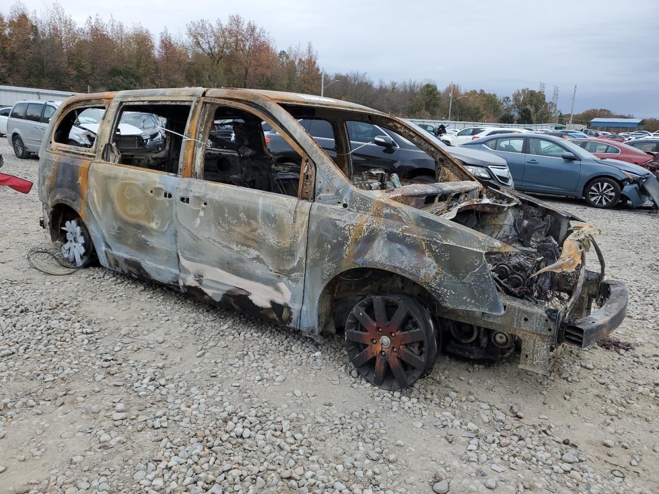 2013 Chrysler Town & Country Touring - Фото 4