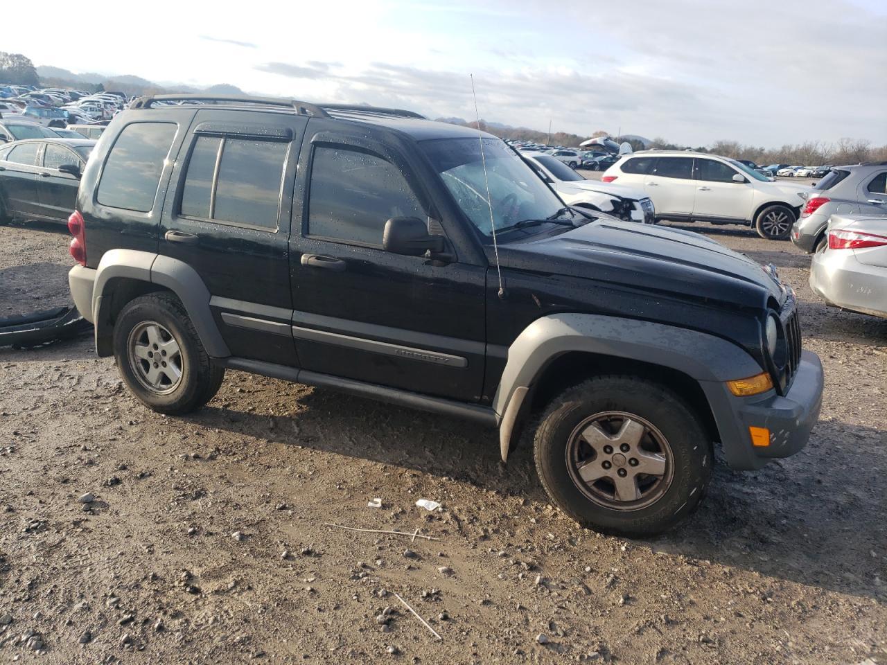 2005 Jeep Liberty Sport - Фото 4