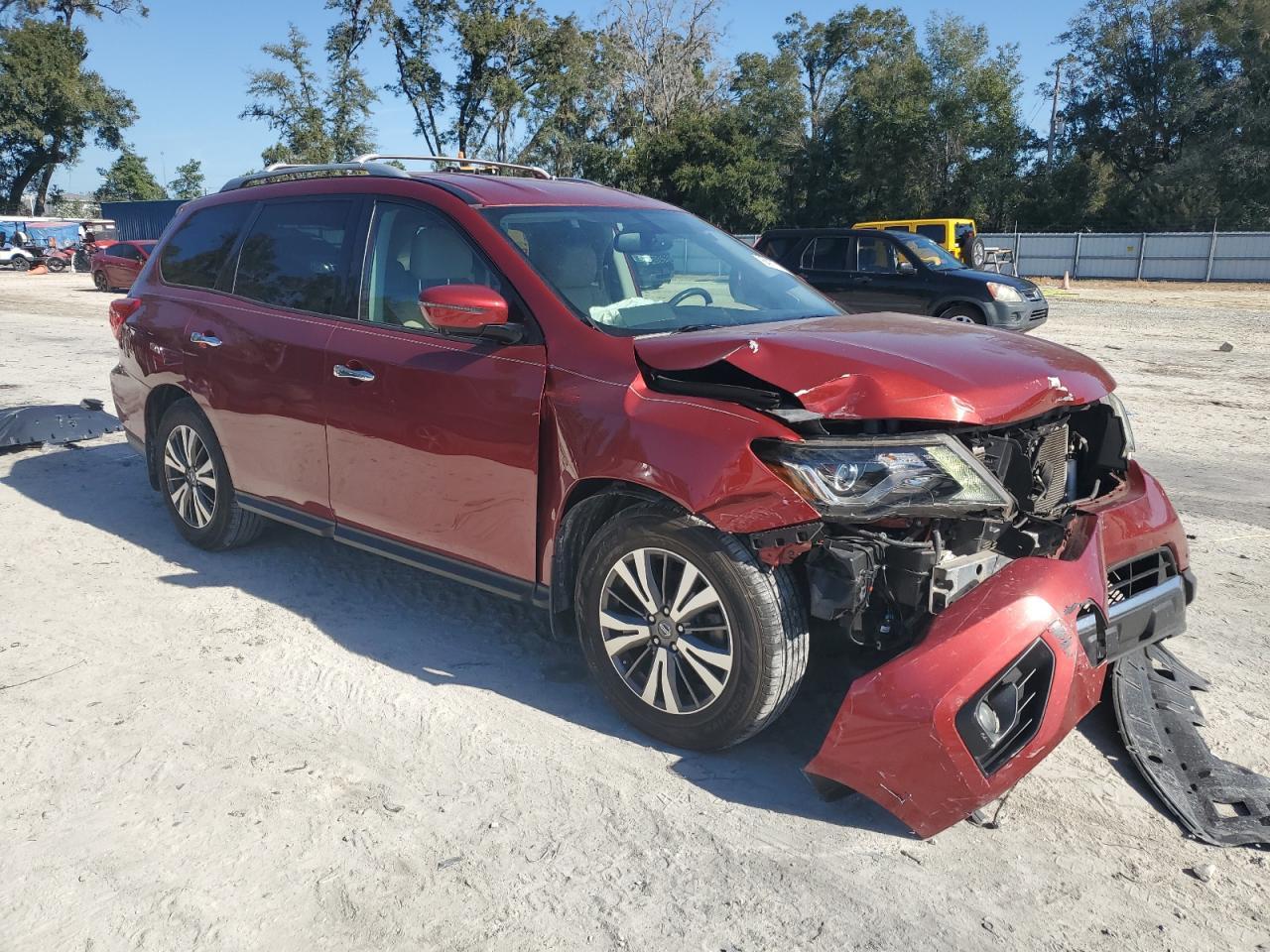 2017 Nissan Pathfinder S - Фото 4