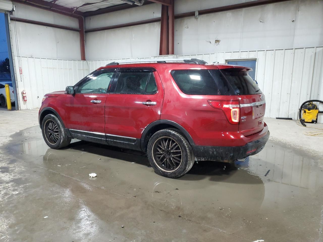 2014 Ford Explorer Xlt - Image 2