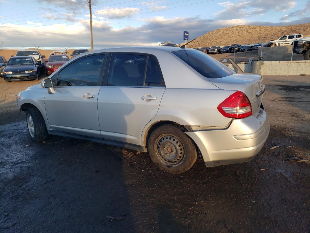 2009 Nissan Versa S - Image 2