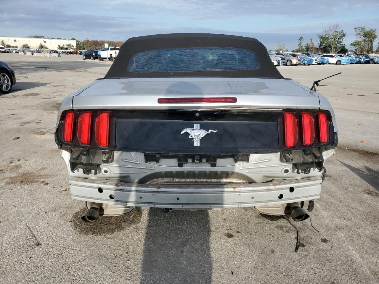 2015 Ford Mustang - Image 6