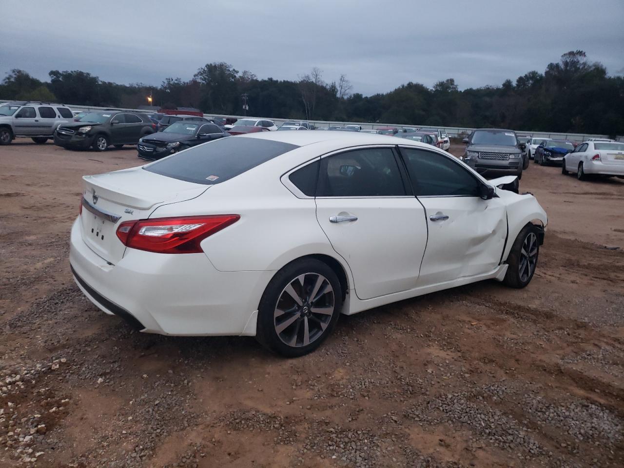 2016 Nissan Altima 2.5 - Фото 3