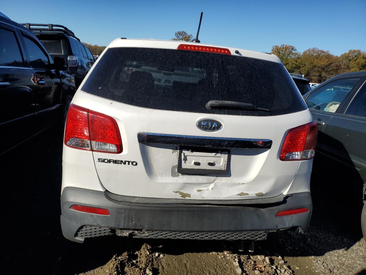 2011 Kia Sorento Base - Фото 6