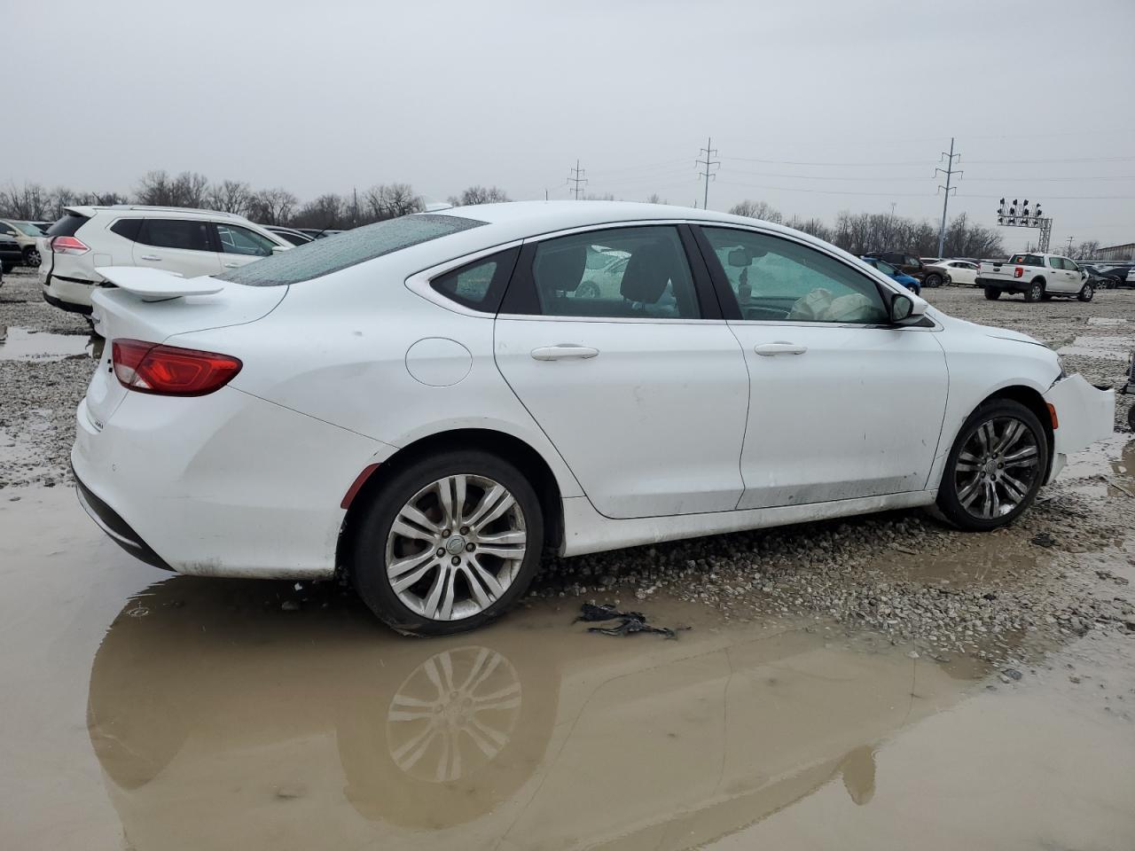 2015 Chrysler 200 Limited - Image 3