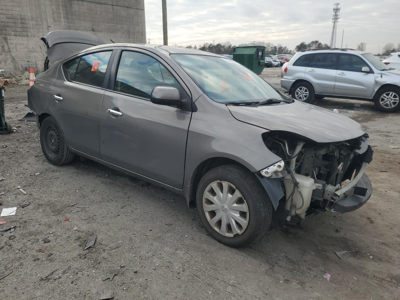 2013 Nissan Versa S - Фото 4
