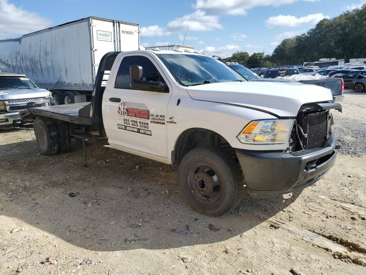 2018 Ram 3500 Cab & Chassis T - Фото 4