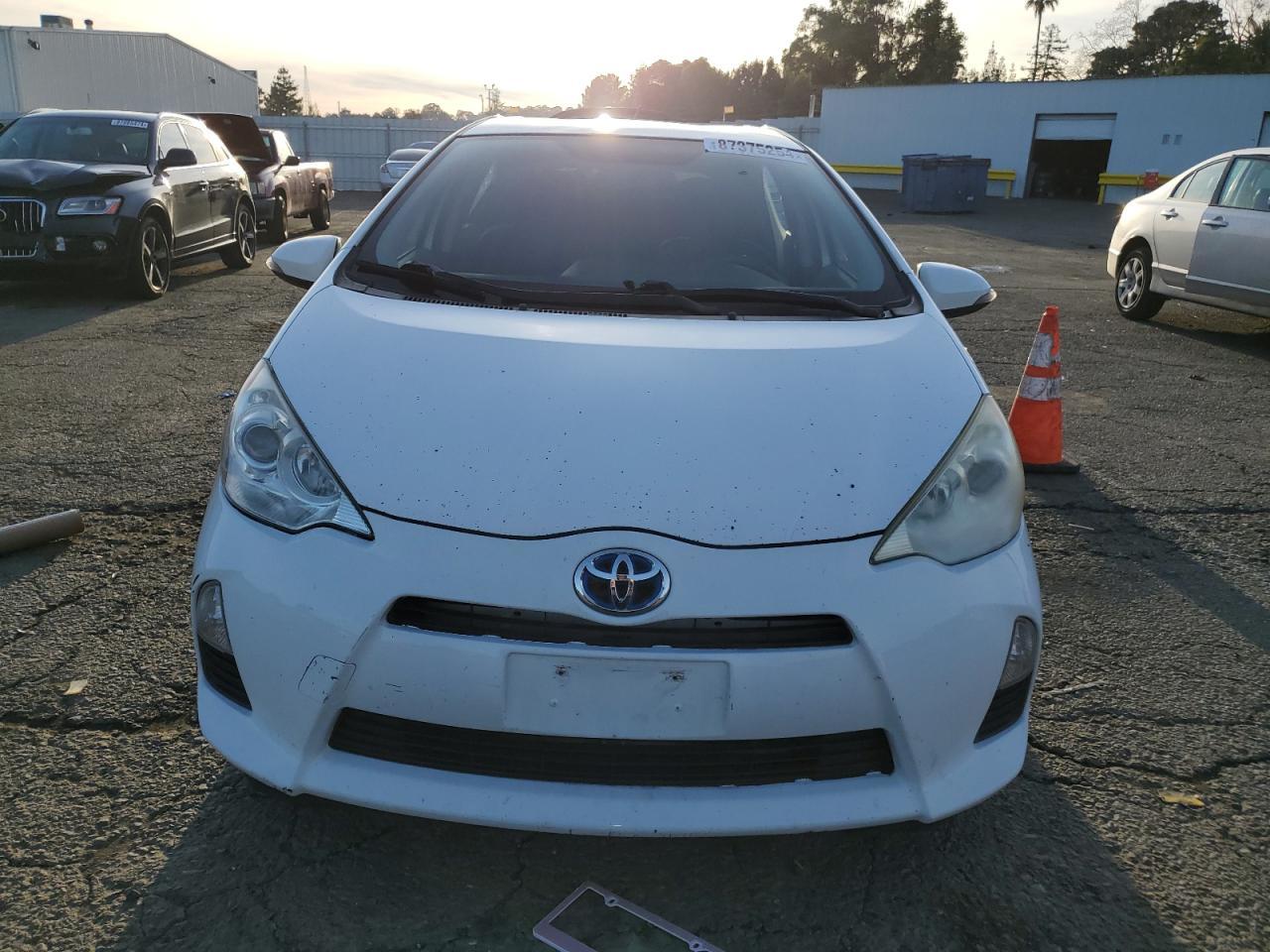 2013 Toyota Prius C - Image 5