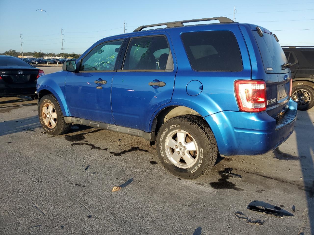 2012 Ford Escape Xlt - Image 2