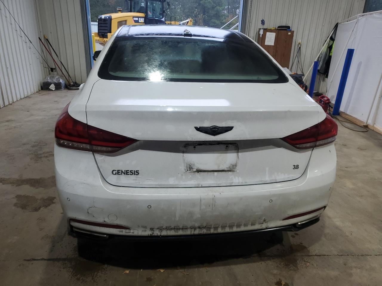 2015 Hyundai Genesis 3.8L - Фото 6