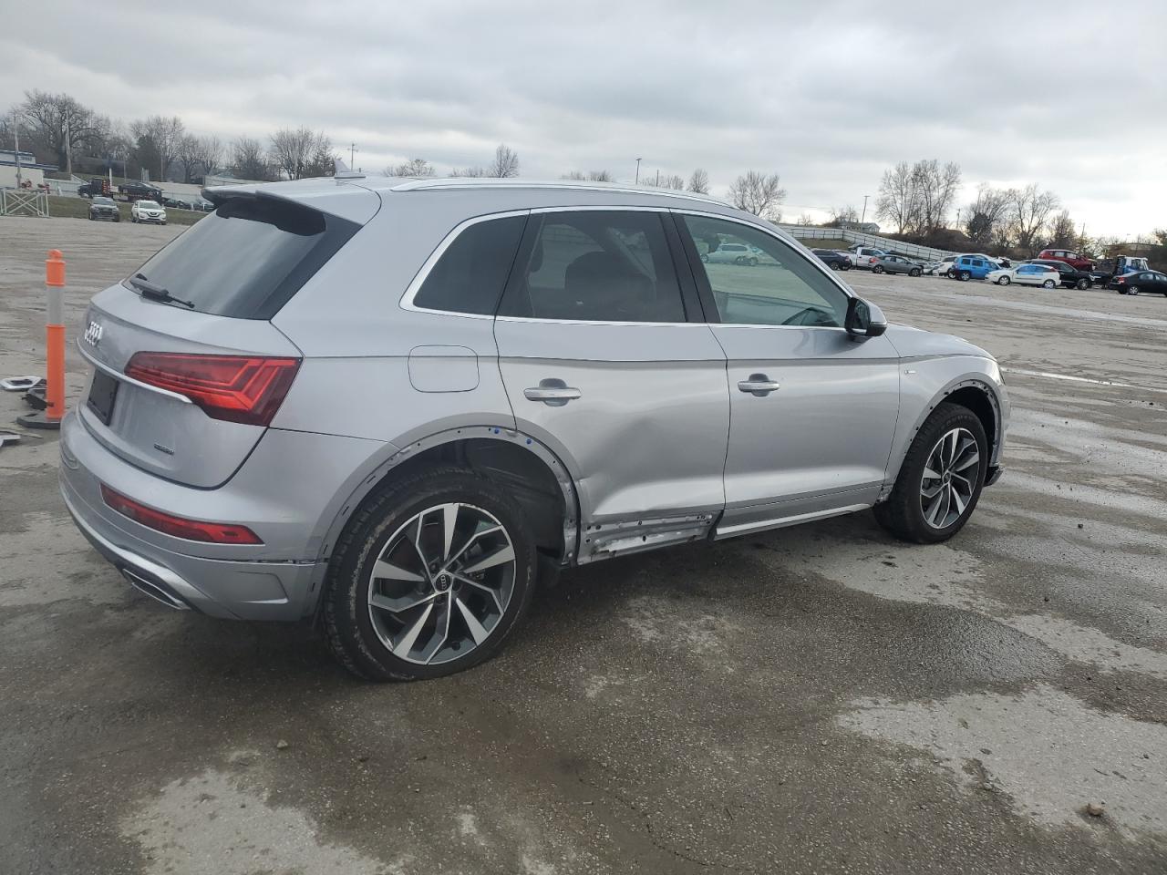 2022 Audi Q5 Premium Plus 45 - Фото 3