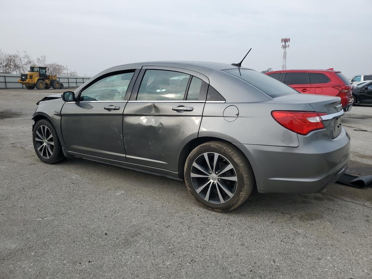 2012 Chrysler 200 Touring - Фото 2