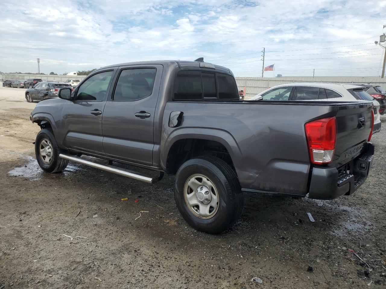 2017 Toyota Tacoma Double Cab - Фото 2