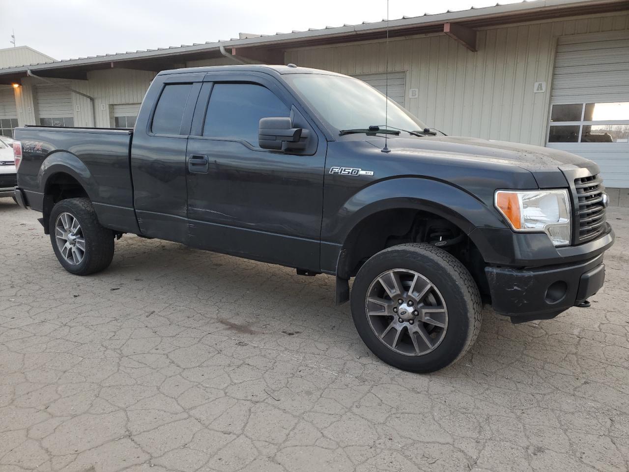 2014 Ford F150 Super Cab - Фото 4