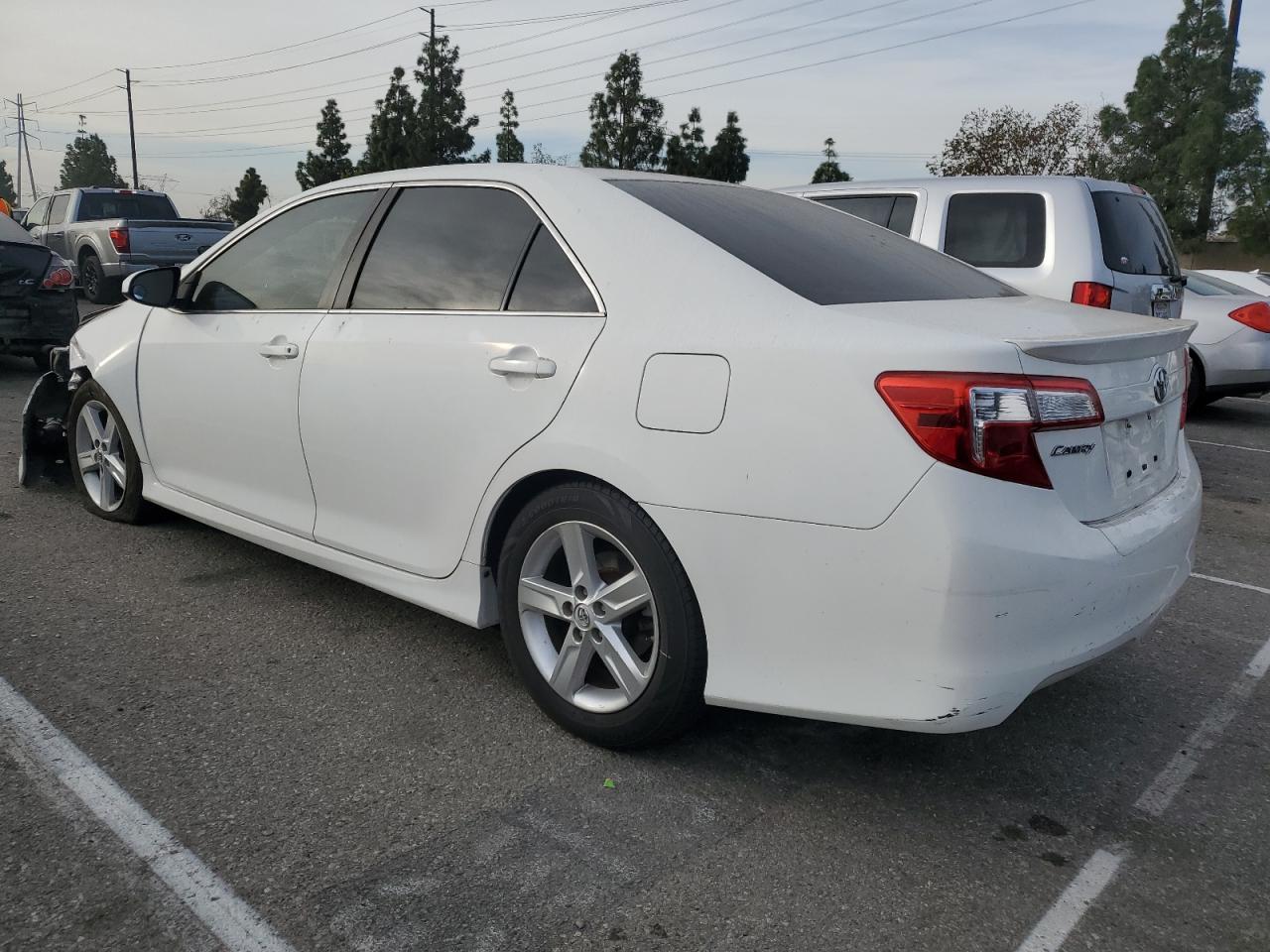 2013 Toyota Camry L - Image 2