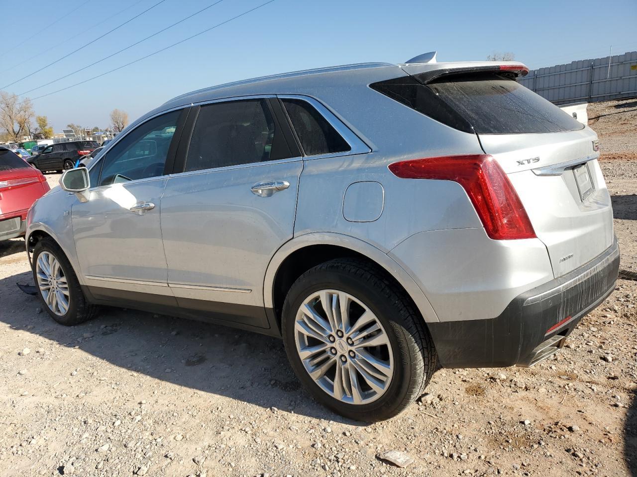 2018 Cadillac Xt5 Premium Luxury - Фото 2